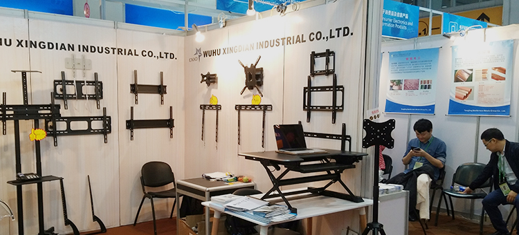 Flexibility at Your Fingertips: The Advantages of Articulating TV Wall Mount Brackets